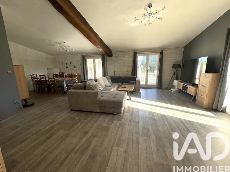 Maison 6 pièces 154 m² · à Vitry-le-François · 154 m² · 209 000 €