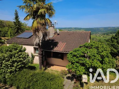 Maison de village à Saint-Michel-Loubéjou (46130)