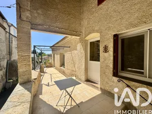Maison de village à Estézargues (30390)
