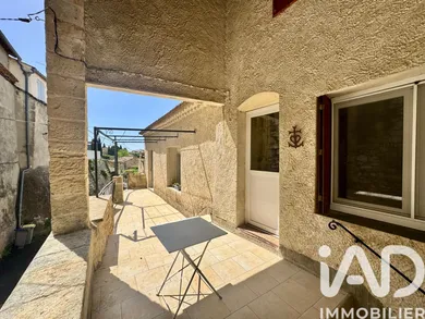 Maison de village à Estézargues (30390)