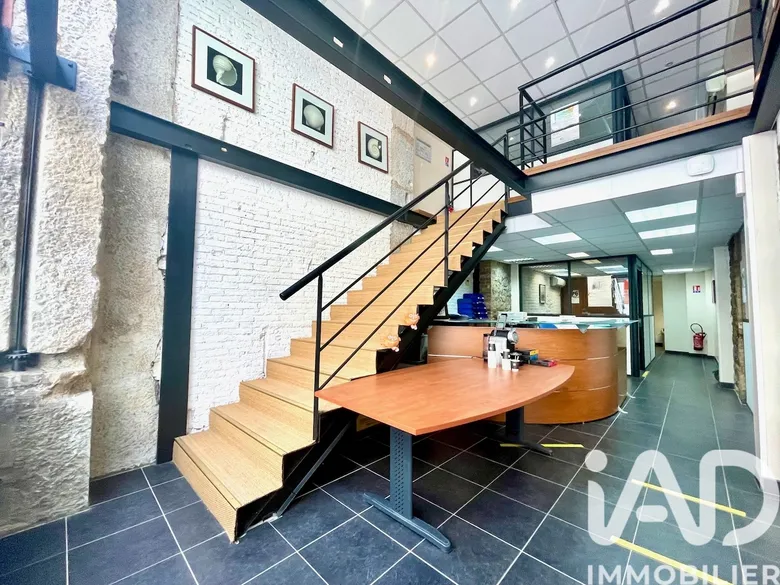 Local commercial 173 m² · à Grenoble · 173,4 m² · 220 000 €