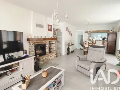 Townhouse in Saint-Aubin-du-Cormier (35140)