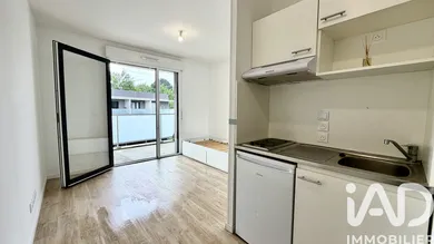 Apartment in Saint-Jean-d'Illac (33127)