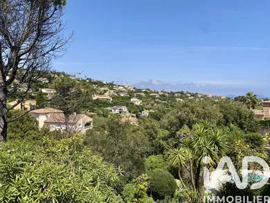 Maison à Roquebrune-sur-Argens (83380)