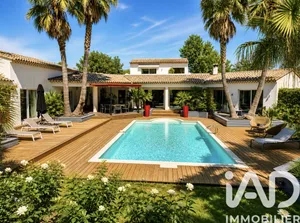 Maison à Grimaud (83310)