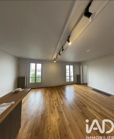 Apartment in Paris (75014)