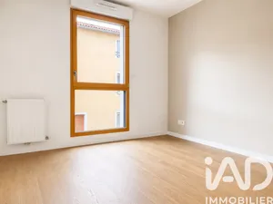 Apartment in Sainte-Foy-lès-Lyon (69110)