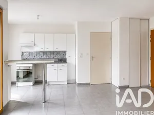 Apartment in Sainte-Foy-lès-Lyon (69110)