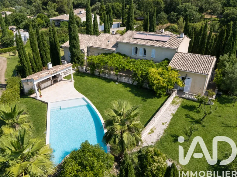 Maison 6 pièces 268 m² · à Solliès-Pont · 268 m² · 1 146 000 €