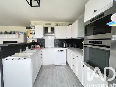 Appartement à Coubron (93470)