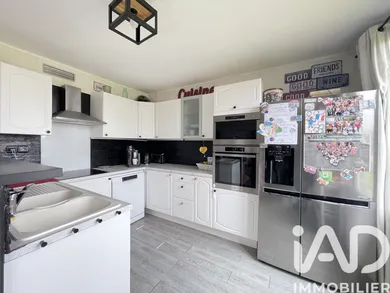 Appartement à Coubron (93470)