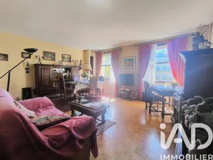 Apartment in Paris (75010)