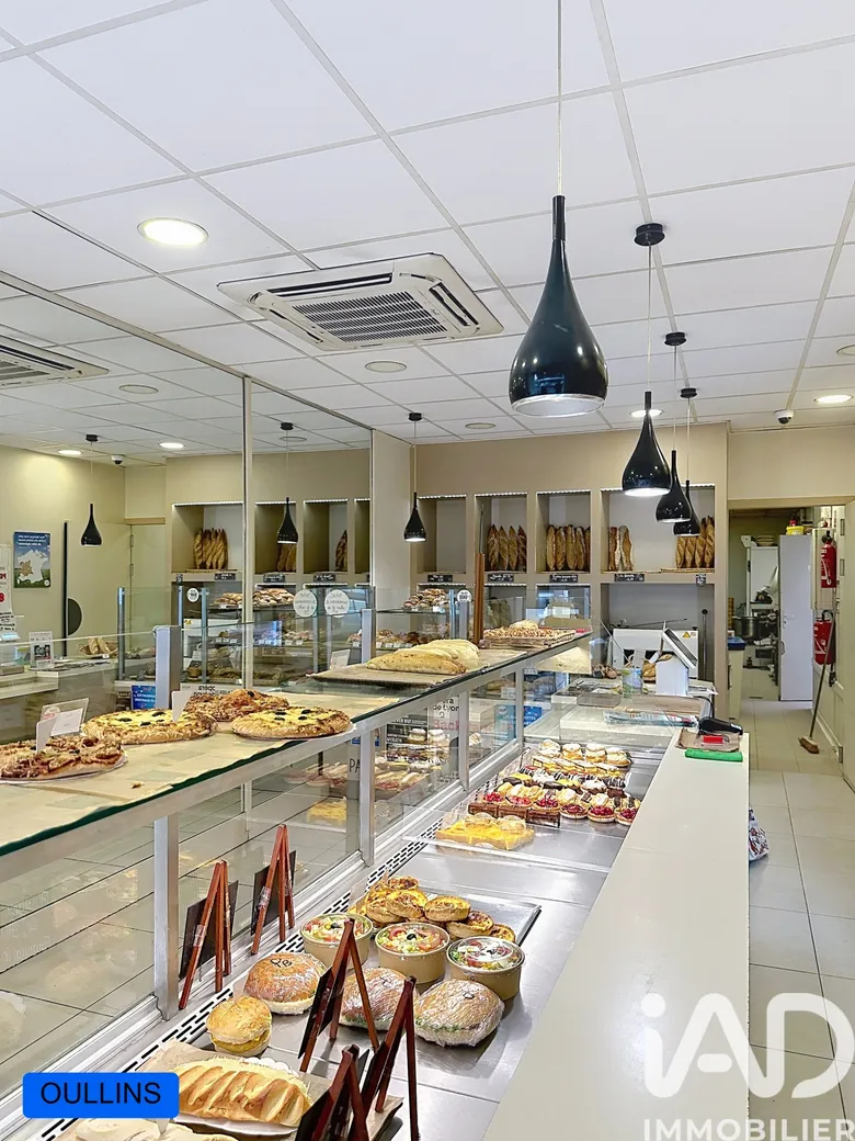 Local commercial 155 m² · à Oullins · 155 m² · 249 000 €