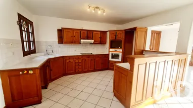 Apartment in Pont-l'Évêque (14130)