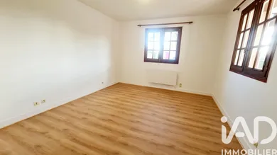 Apartment in Pont-l'Évêque (14130)