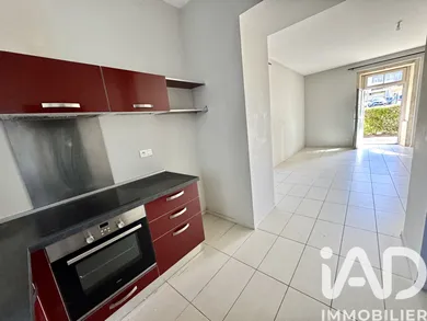 Apartment in Niort (79000)