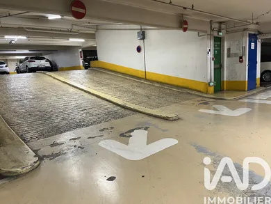 Parking in Paris (75013)