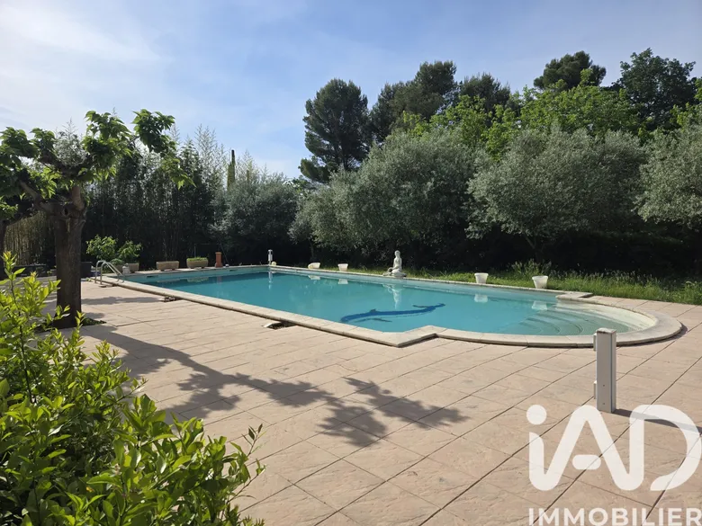 Appartement 4 pièces 120 m² · à Alès · 119,6 m² · 85 000 €