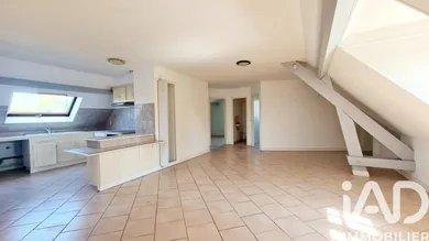 Apartment in Pont-l'Évêque (14130)