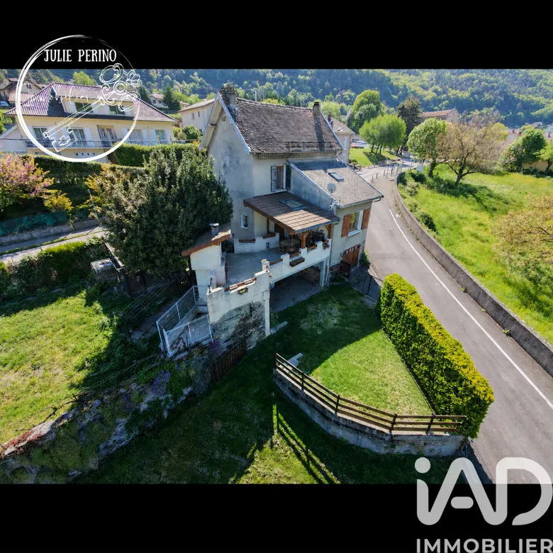 Maison 4 pièces 81 m² · à Saint-Georges-de-Commiers · 81 m² · 240 000 €
