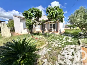 Maison à Saint-Gilles (30800)