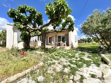 Maison à Saint-Gilles (30800)