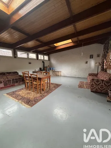 Traditional house in La Roche-Vineuse (71960)