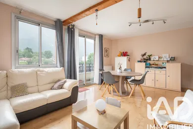 Apartment in Saint-Égrève (38120)