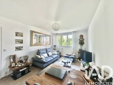 Apartment in Thiais (94320)