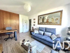 Apartment in Thiais (94320)