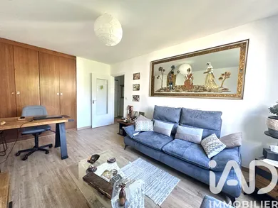 Apartment in Thiais (94320)