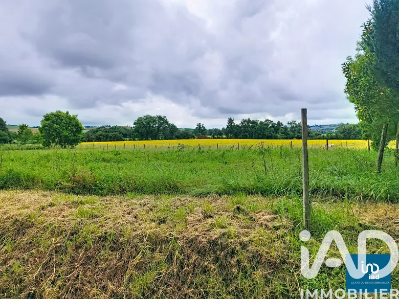 Terrain à Castet-Arrouy (32340) · 25 000 €