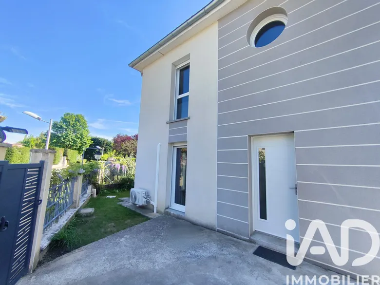 Maison 7 pièces 140 m² · à Saint-Priest · 140 m² · 479 000 €