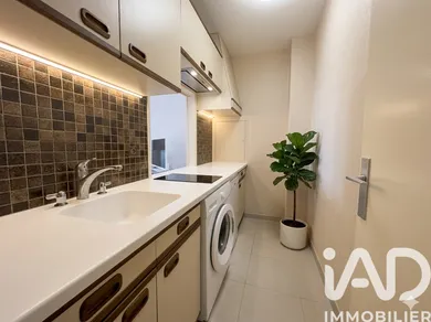 Apartment in Hyères (83400)