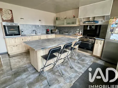 Longere in Les Bordes (89500)