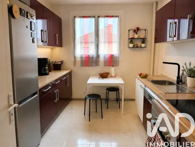 Appartement à Salon-de-Provence (13300)