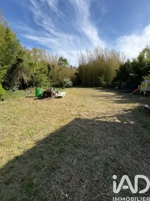 Leisure land in Gravon (77118)