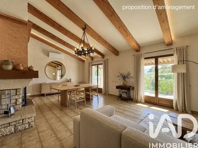 Maison traditionnelle à Pourrières (83910)