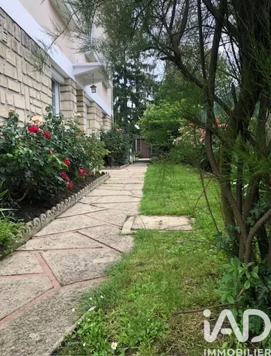 House in Sucy-en-Brie (94370)