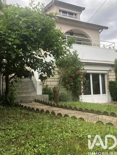 House in Sucy-en-Brie (94370)