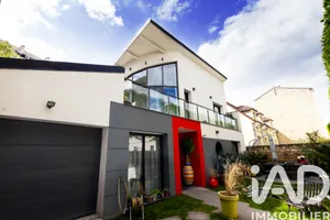 Architectural house in La Garenne-Colombes (92250)