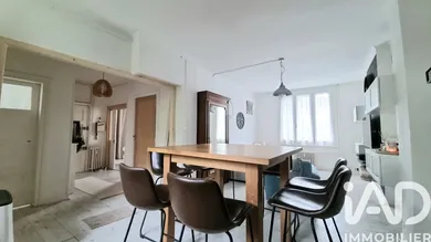 Apartment in Saint-Étienne (42100)