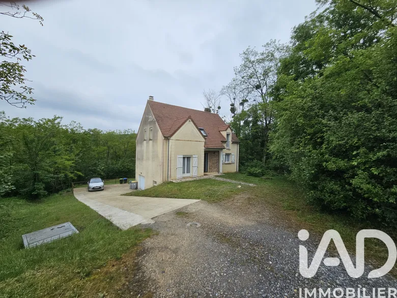 Maison 9 pièces 350 m² · à Château-Thierry · 350 m² · 570 000 €