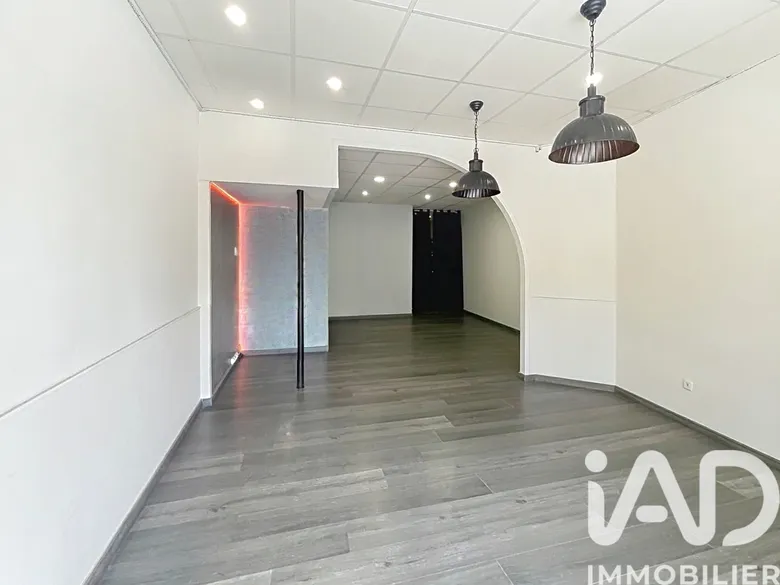 Murs commerciaux à Cavaillon (84300) · 65 m² · 132 000 €