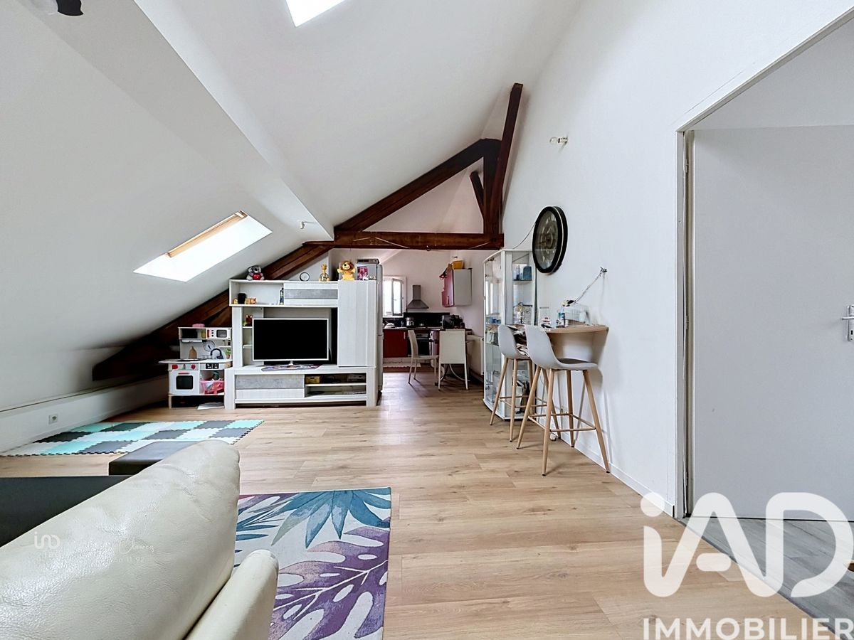 appartement à Vougy