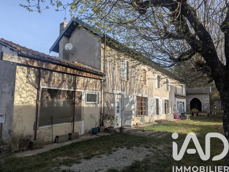 Maison 7 pièces 126 m² · à Lalouvesc · 126 m² · 165 000 €