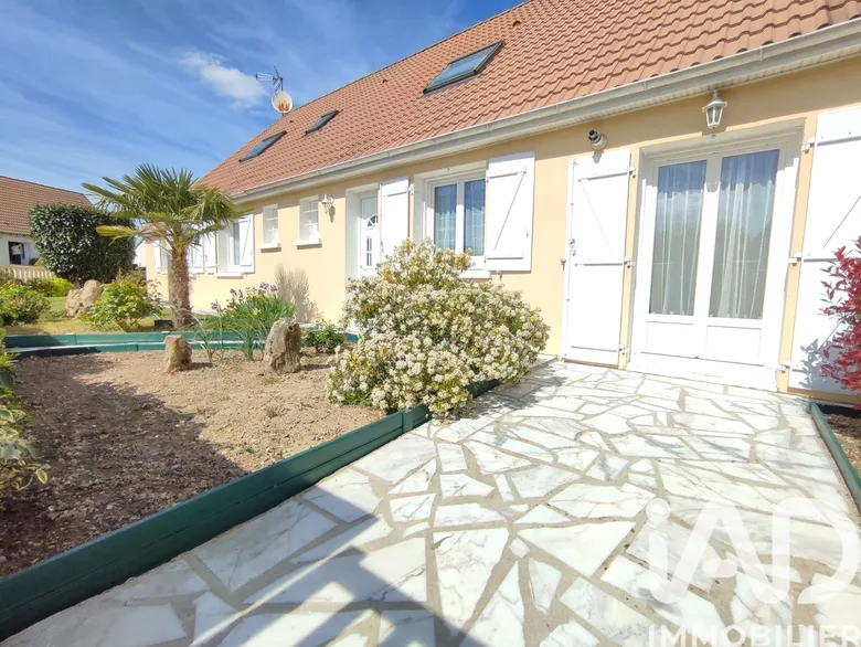 Maison 6 pièces 259 m² · à Luisant · 259 m² · 599 000 €