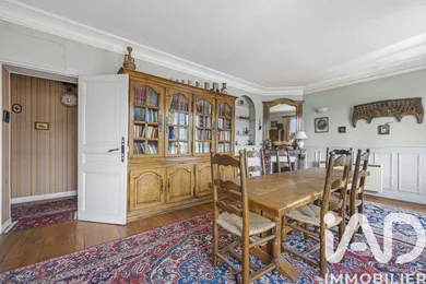 Apartment in Courbevoie (92400)