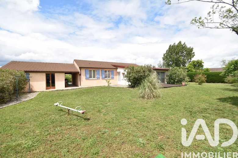 Maison 5 pièces 136 m² · à Bérat · 136 m² · 299 000 €