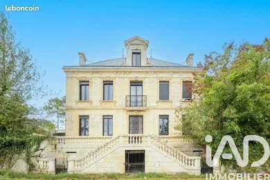 Château à Cavignac (33620)